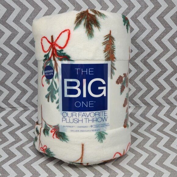 The Big One Oversized Holiday Plush Throw Blanket Sprigs Christmas 60" x 72" - Picture 10 of 10